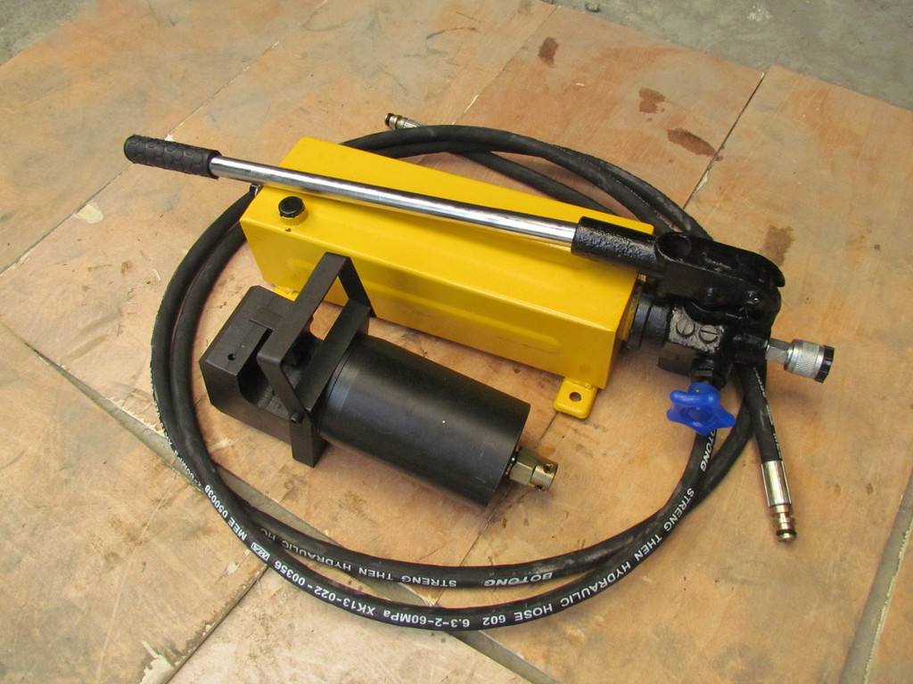 液壓錨桿錨索切斷器實(shí)物圖1